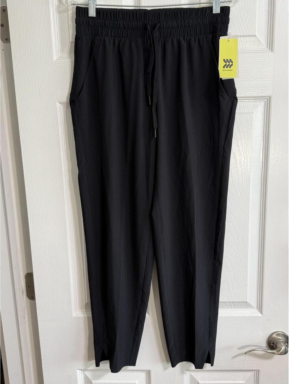 All in Motion High‑Rise Woven Taper Pant – Black, Size S, NWT